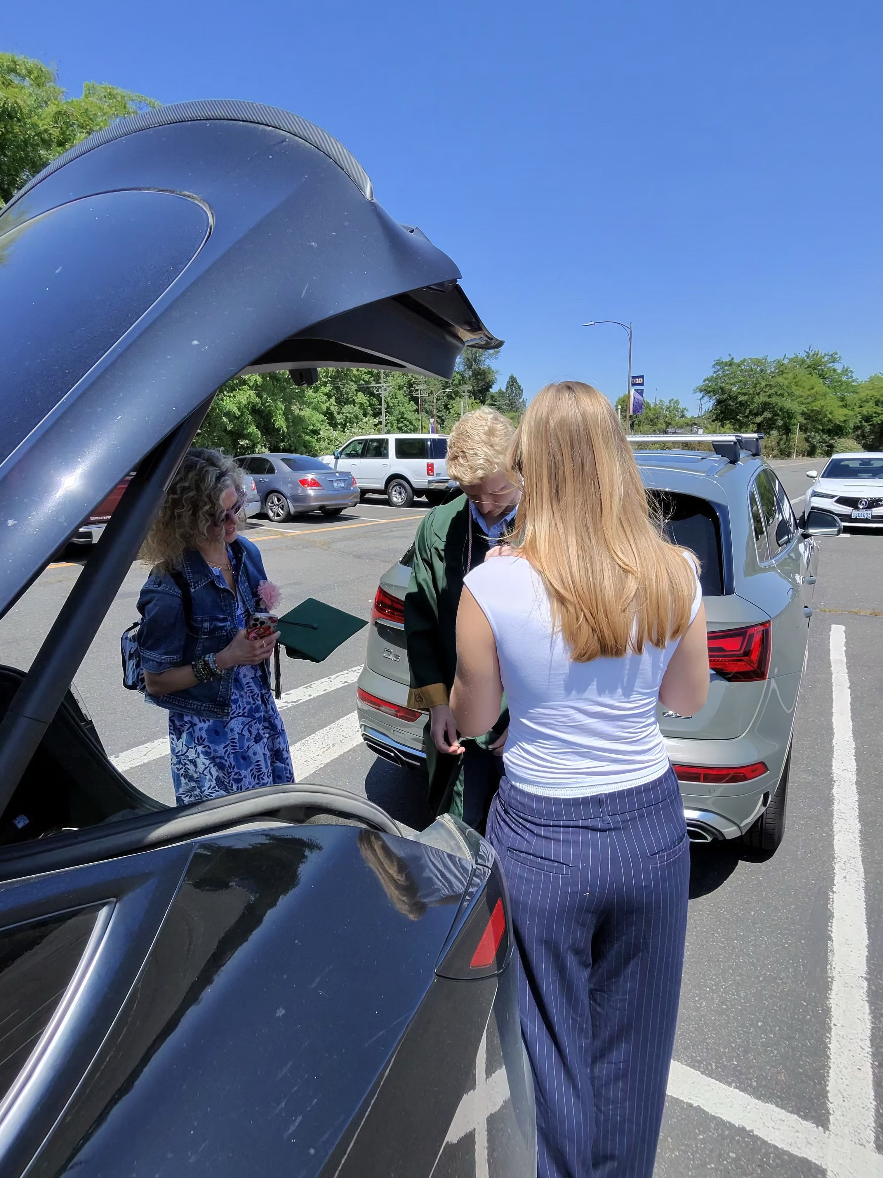 Shelly delivering custom cookies to a customer